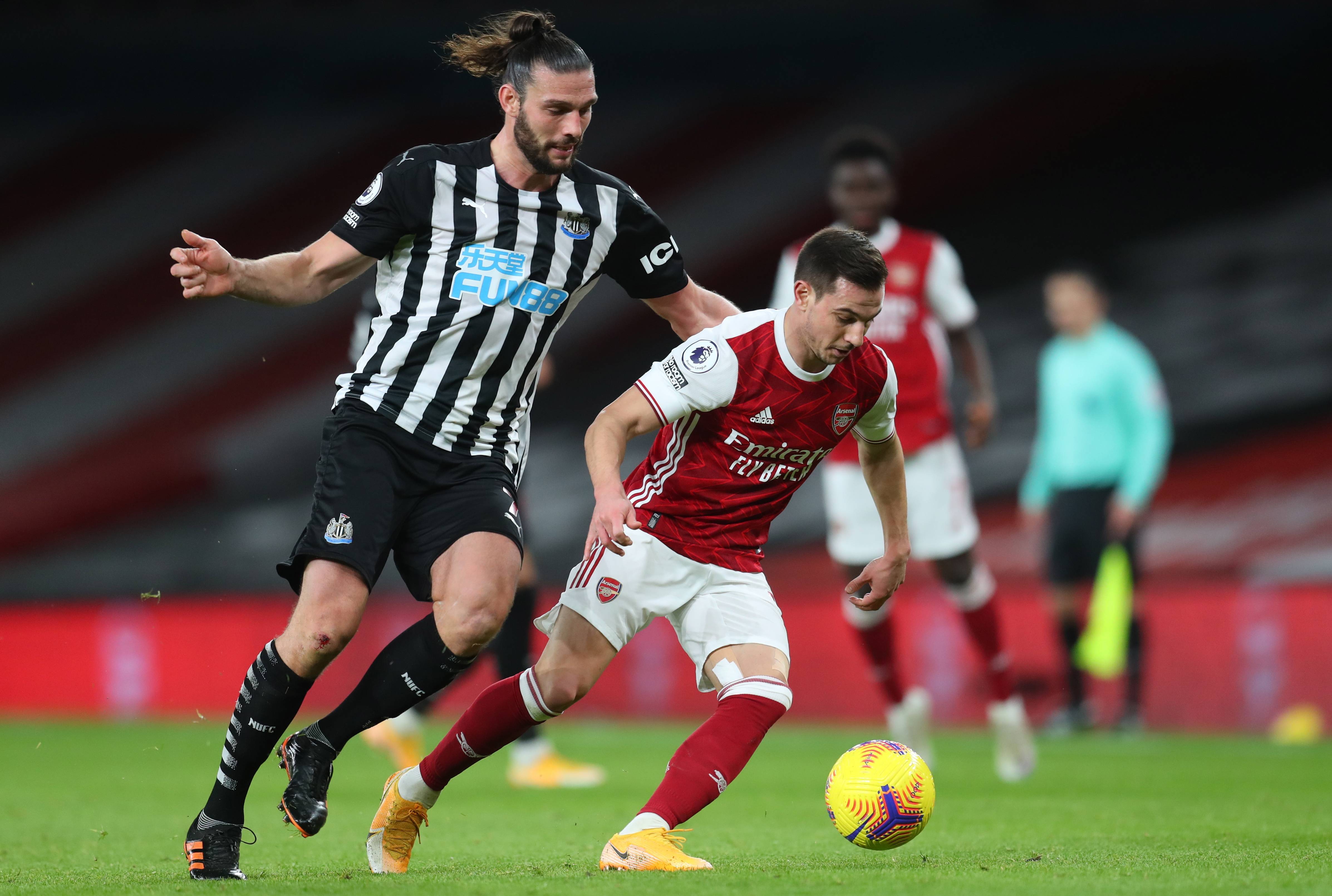 爱游戏-包含今夜勒沃库森造点机会：德甲节点到来，信心回归，身体对抗强度拉满的词条